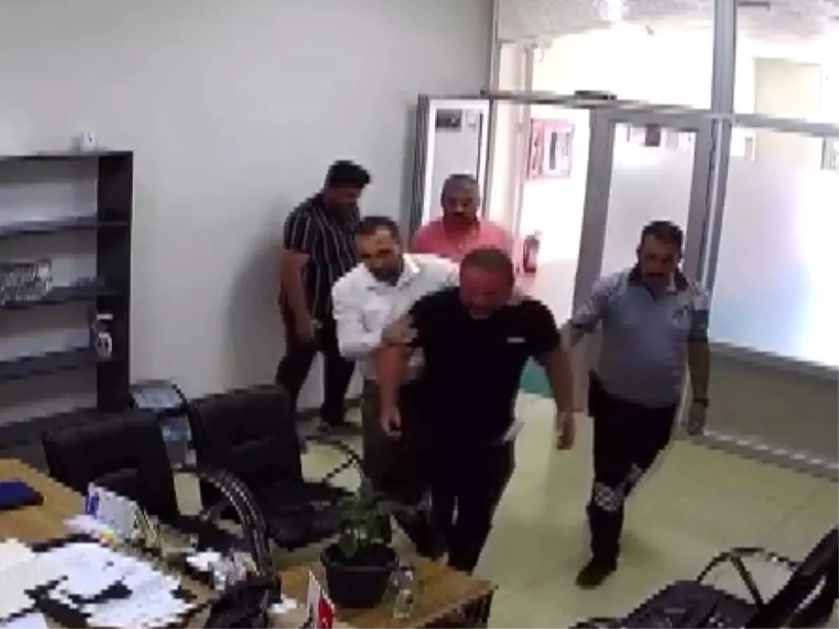 Belediye önünde kendisini ateşe vermişti! İşte olaydan dakikalar önce yaşananlar