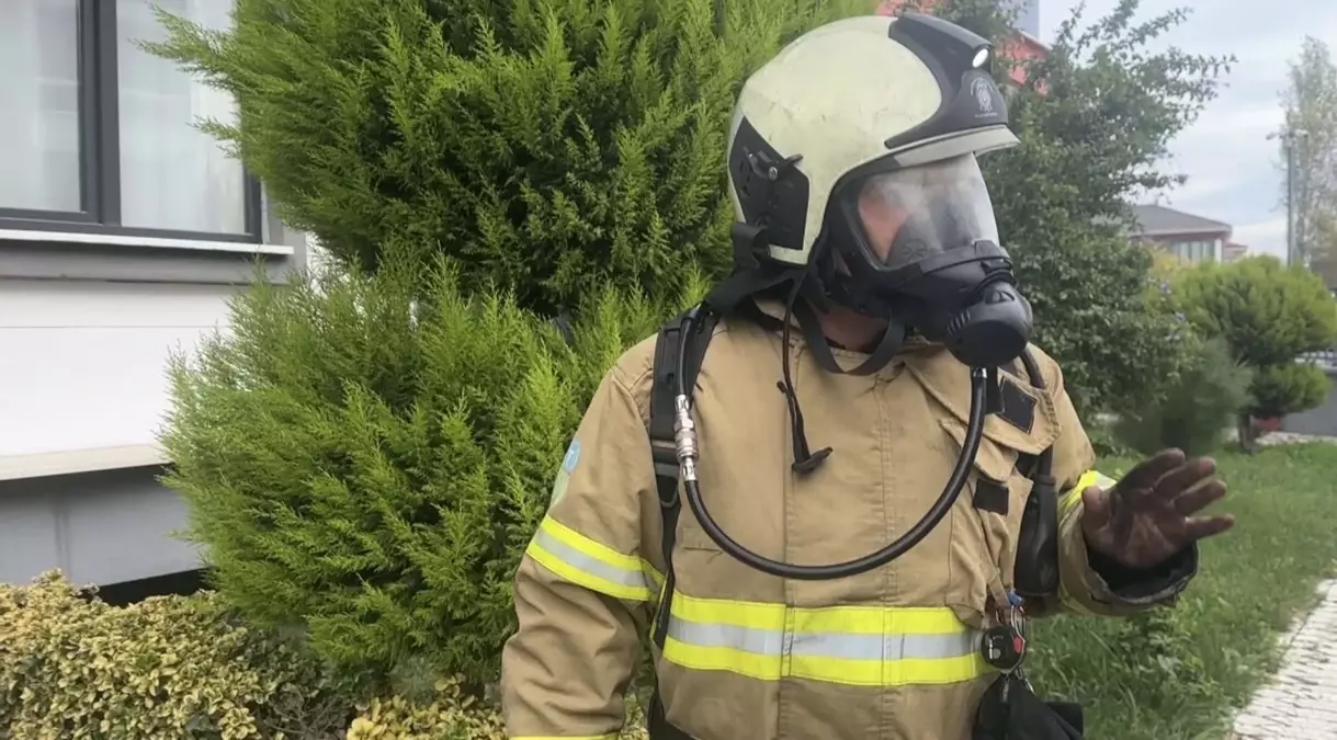 Edremit\'te Bodrum Yangını: 6 Kişi Dumandan Etkilendi