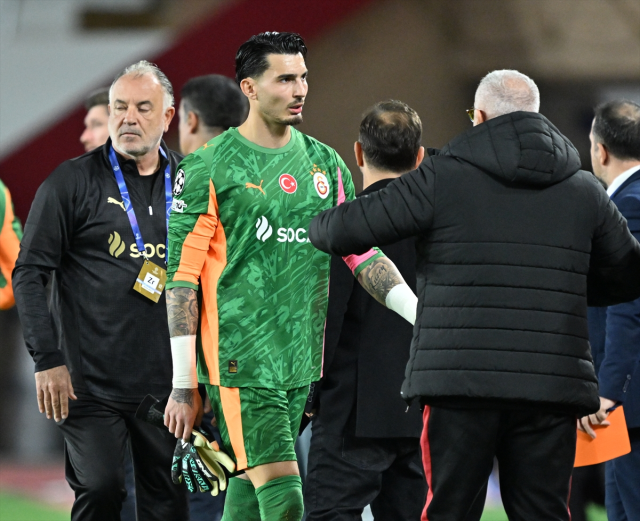 Fransızlardan Galatasaraylı futbolcu için küstah manşet: Alay konusu oldu Fransızlardan Galatasaraylı futbolcu için küstah manşet: Alay konusu oldu