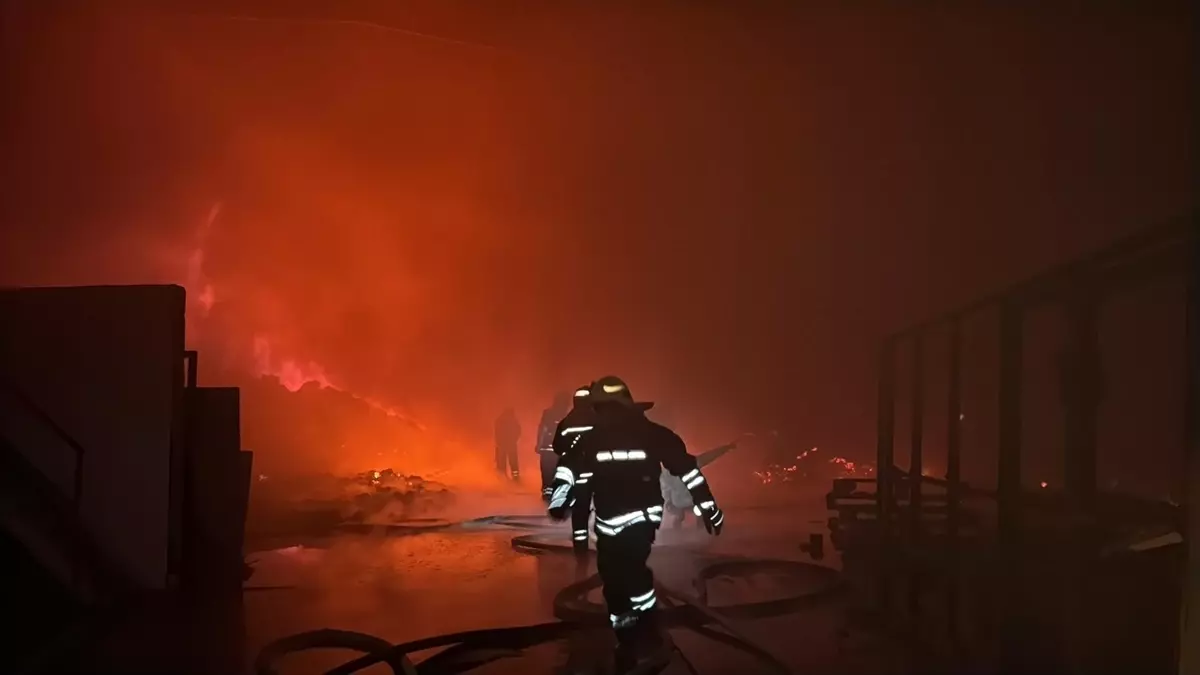 Gaziantep\'te ambalaj fabrikasında çıkan yangın söndürüldü