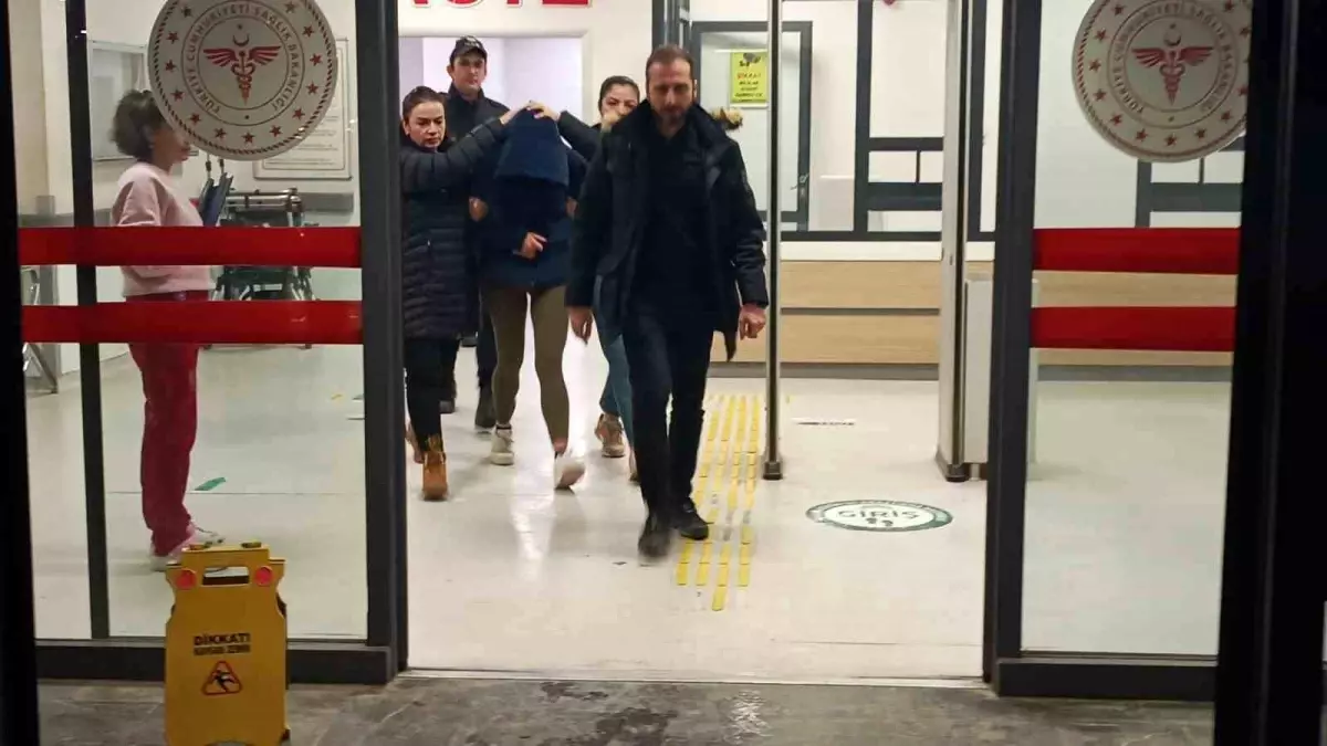 Güllü\'nün Kızı ve Arkadaşı Gözaltında