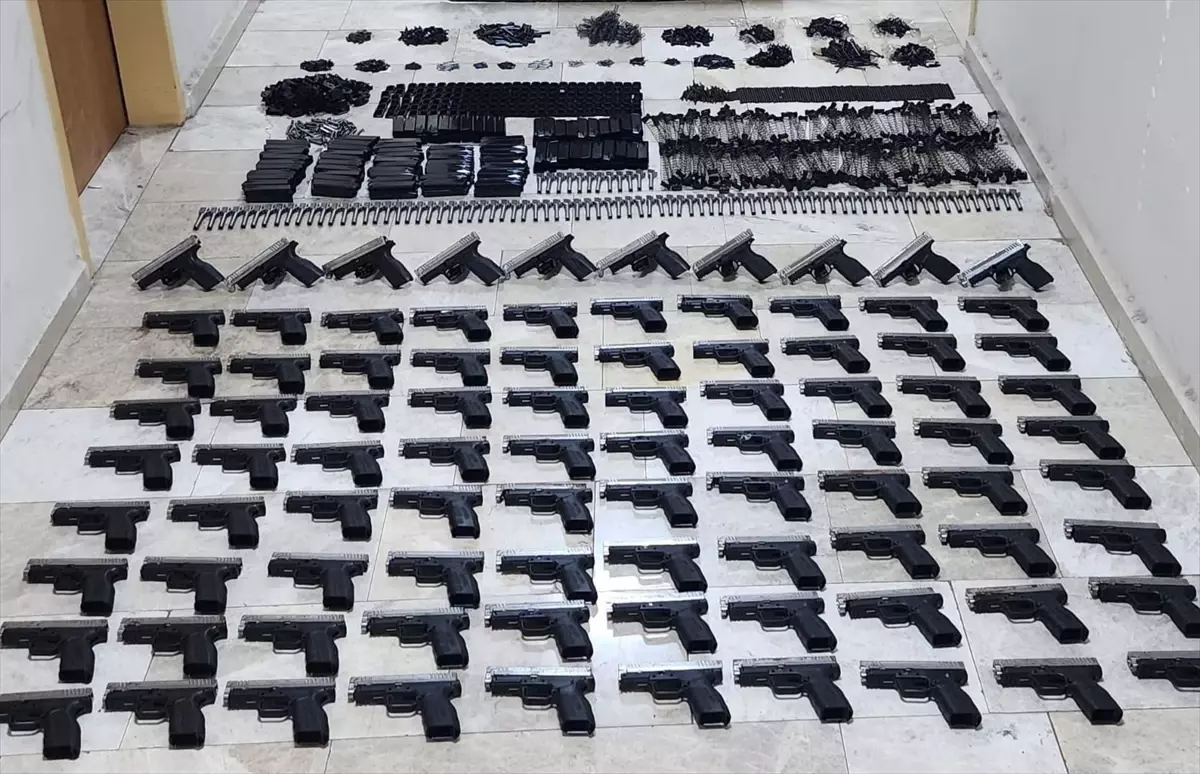 Erzin\'de Silah Kaçakçılığı Operasyonu