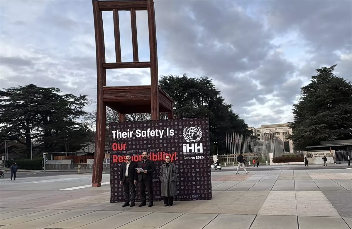 İHH Cenevre\'de İnsan Hakları İçin Panel Düzenledi