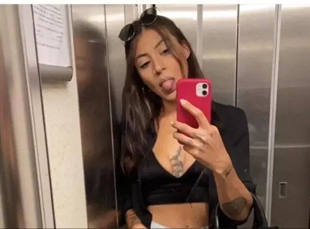 Kadıköy'de genç kadını yanıcı madde döküp yakarak yaralayan sanığa dava Kadıköy'de genç kadını yanıcı madde döküp yakarak yaralayan sanığa dava