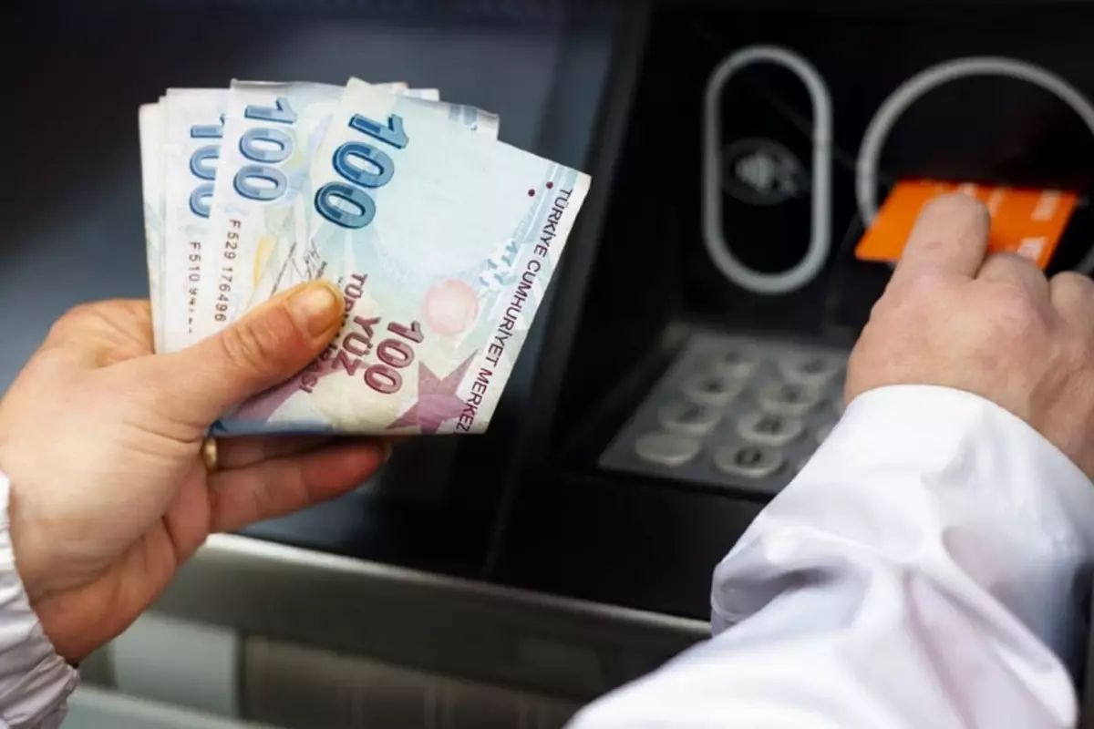 Karttan nakit avans çekenler yandı! Bankalar "yüksek risk işareti" olarak değerlendiriyor