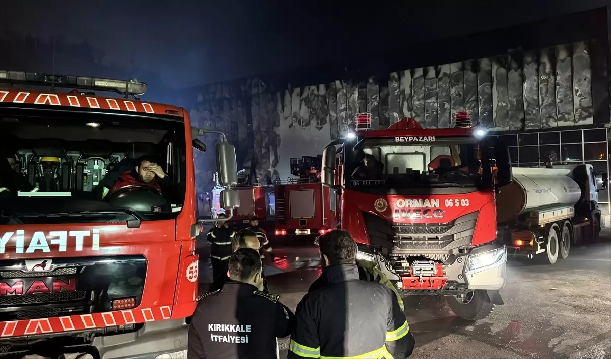 Kırıkkale\'de Kimya Fabrikasında Yangın