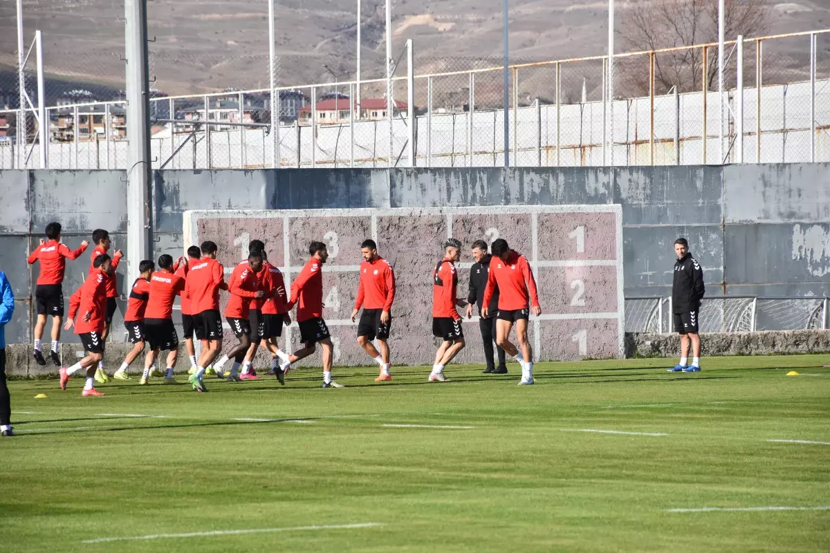 Sivasspor\'da Transfer Hazırlıkları Başladı