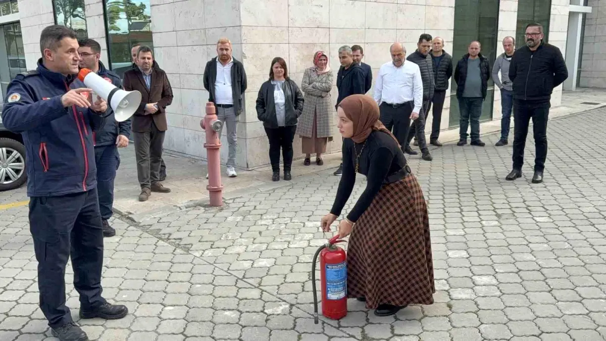 Samsun Adliyesi\'nde yangın söndürme tatbikatı