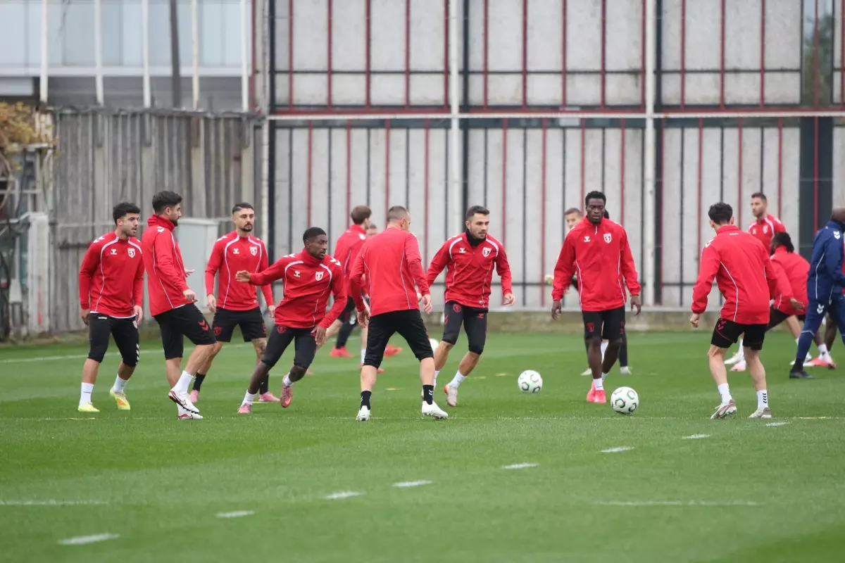 Samsunspor AEK\'yi Ağırlıyor