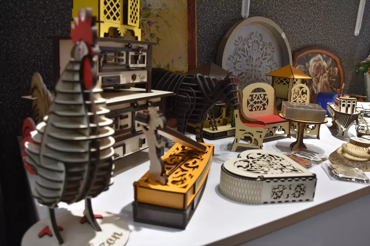 Trabzon\'da Kadınların El Emeği Çarşısı