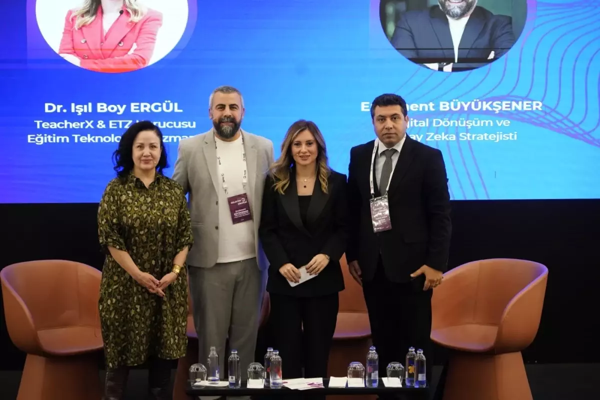 Gelecek Zirvesi\'nde Teknoloji Üzerine Vurgular