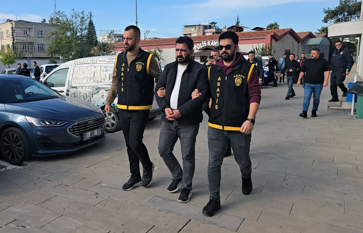 AVM\'de Yakalanan Firari Hırsız Cezaevine Gönderildi