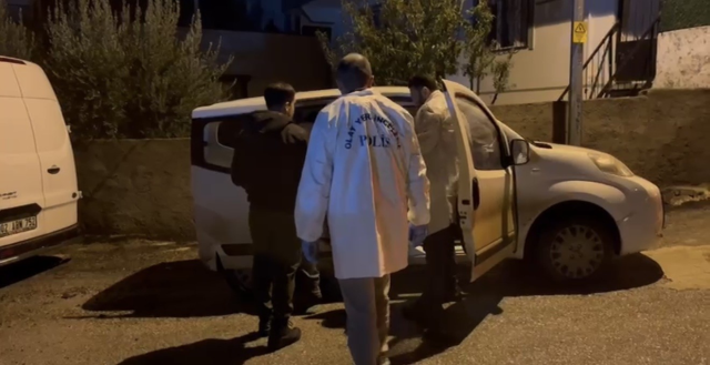 Adıyaman'da çifte cinayet, eşini ve bacanağını öldürüp kaçtı Adıyaman'da çifte cinayet, eşini ve bacanağını öldürüp kaçtı