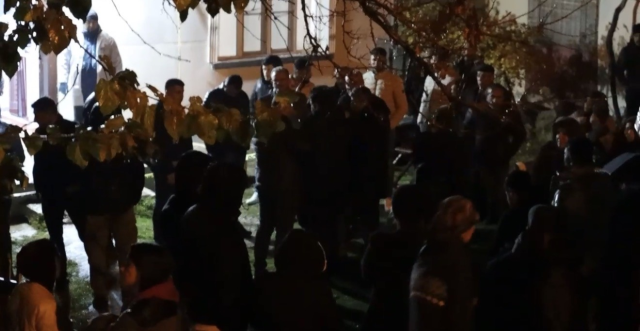 Adıyaman'da çifte cinayet, eşini ve bacanağını öldürüp kaçtı Adıyaman'da çifte cinayet, eşini ve bacanağını öldürüp kaçtı