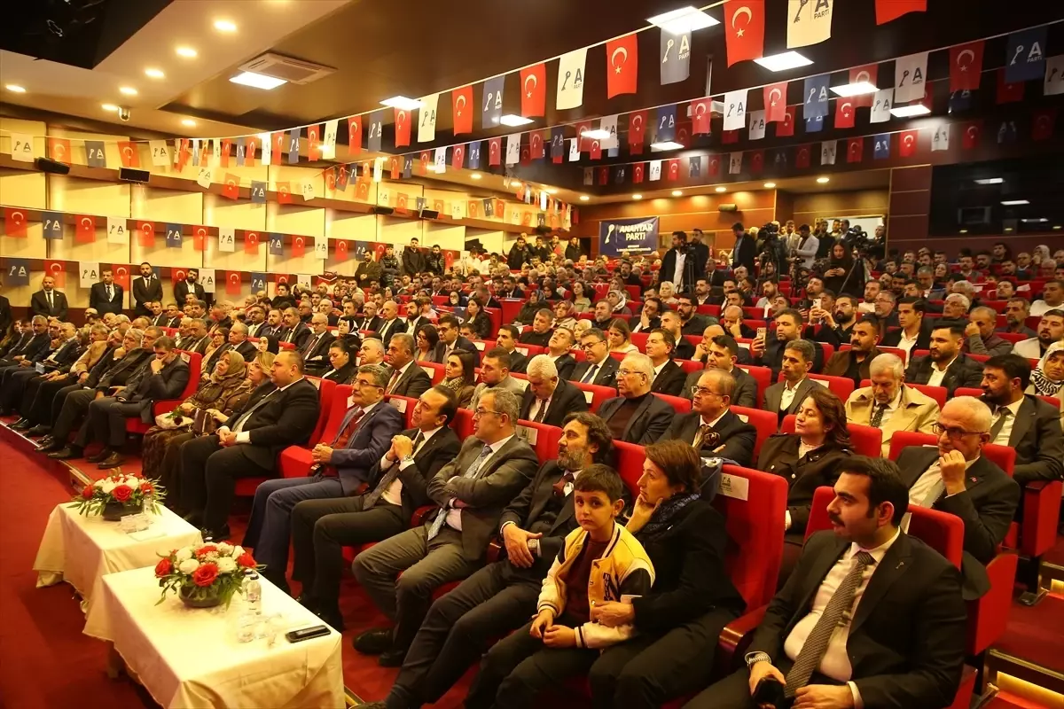 Ağıralioğlu Adıyaman\'da Halkla Buluştu