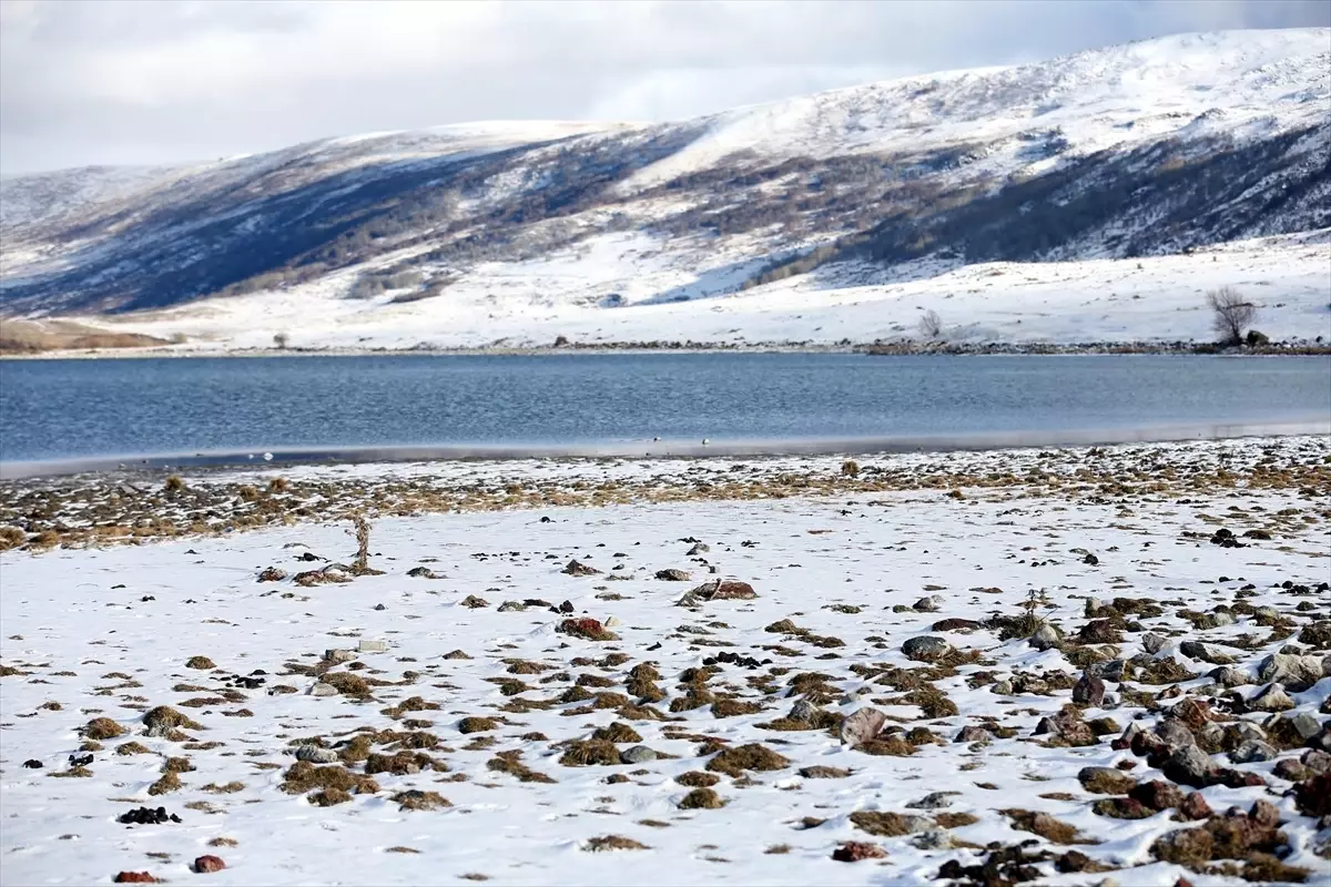 Aktaş Gölü Karla Kapalandı