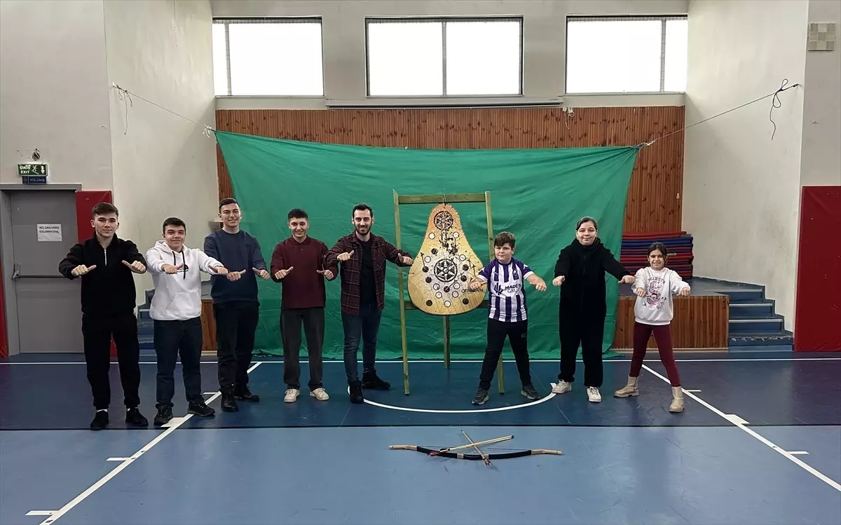 Geleneksel Türk Okçuluğu Etkinliği Ayancık\'ta