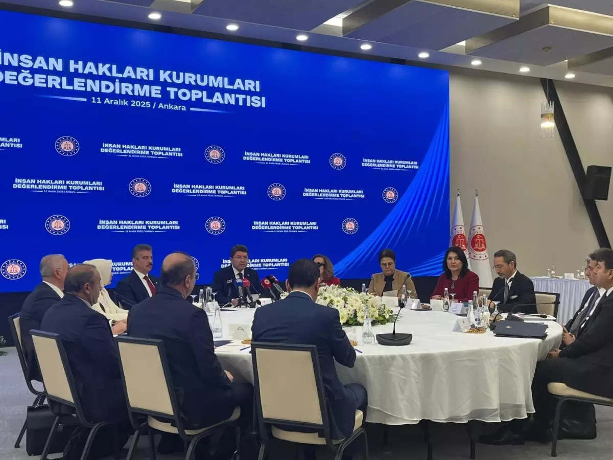 İnsan Hakları Reformları Taahhüt Edildi