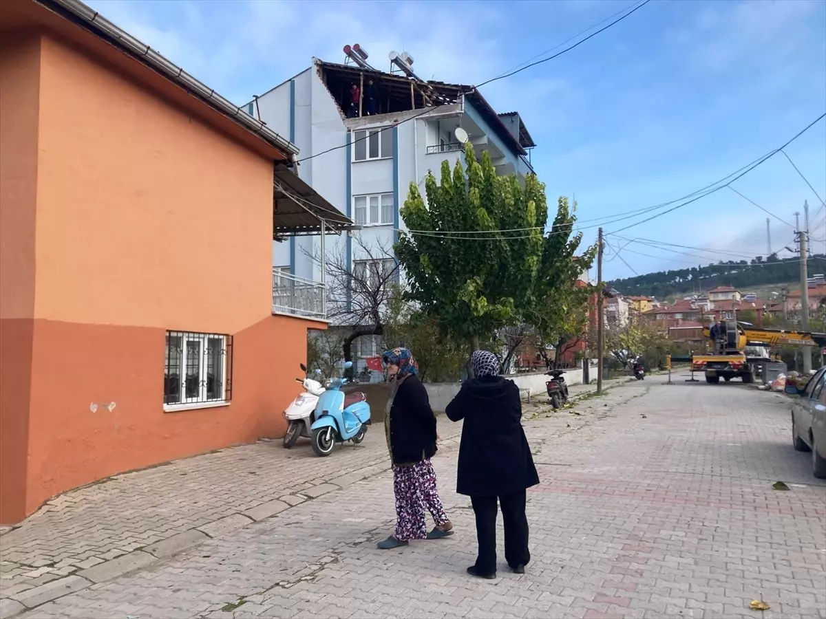 Sındırgı\'da 4.9 Büyüklüğünde Deprem