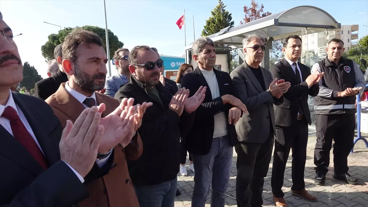 Burhaniye\'de Filistin için Koşu Etkinliği