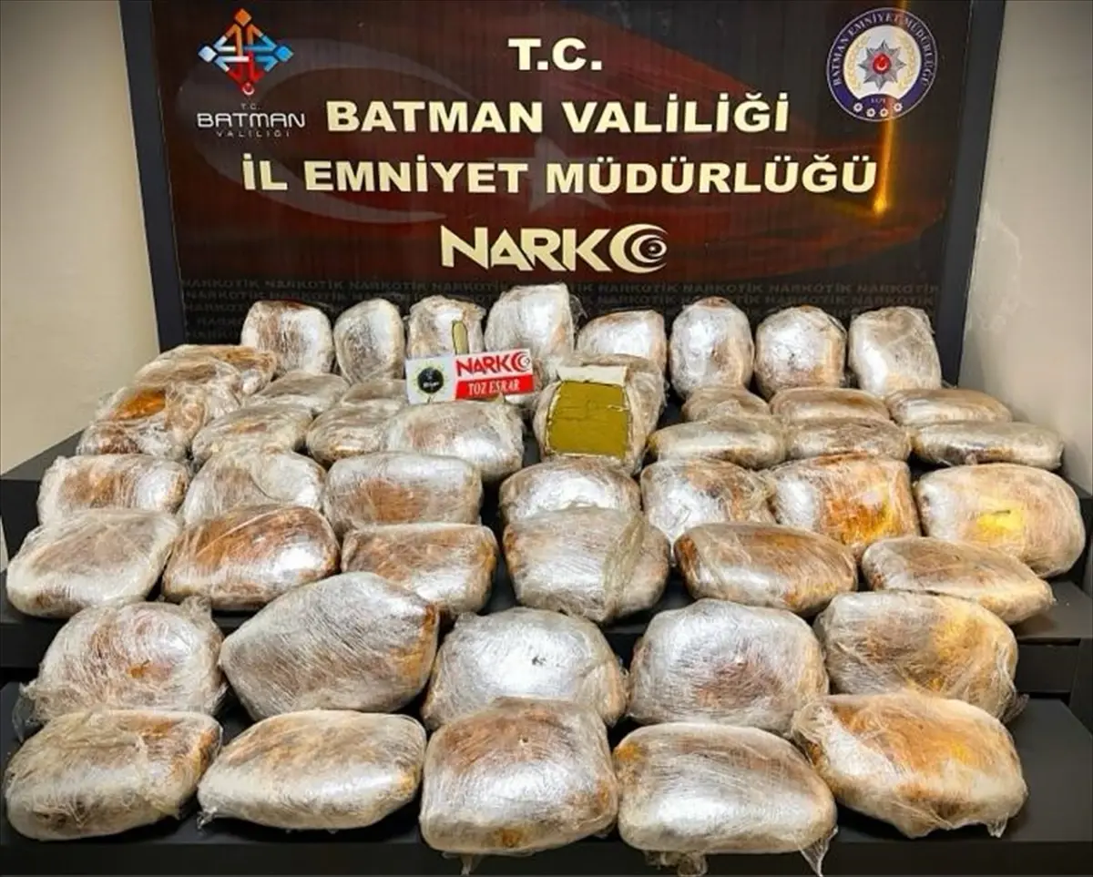 Batman\'da 56 Kilo Eşya Ele Geçirildi