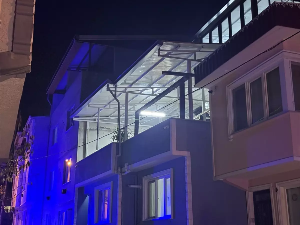 Bursa\'da Baba ve Kızı Evde Ölü Bulundu