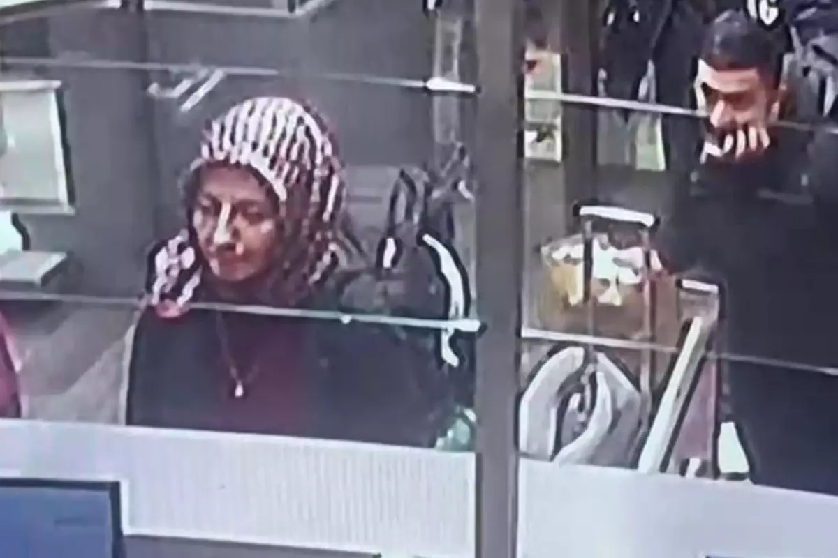 Büyükçekmece Adliyesi'ndeki soygun firarisi Erdal Timurtaş ve eşinin yurt dışına kaçış görüntüleri ortaya çıktı