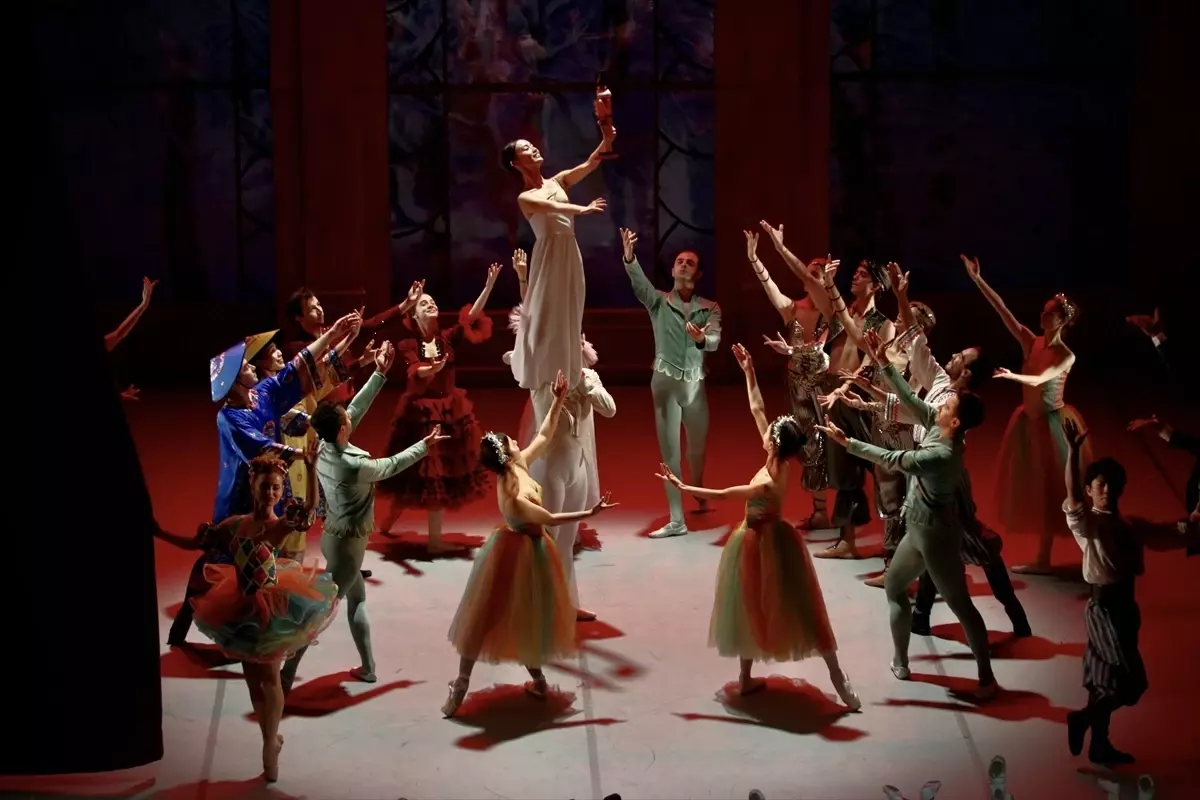 SAMDOB\'dan Fındıkkıran Bale Prömiyeri