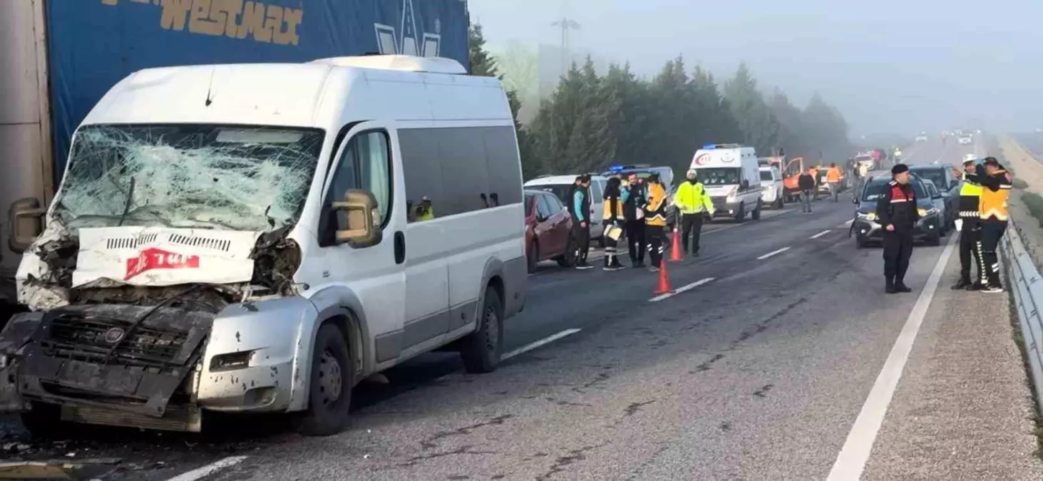 Edirne\'de Yoğun Siste Zincirleme Kaza