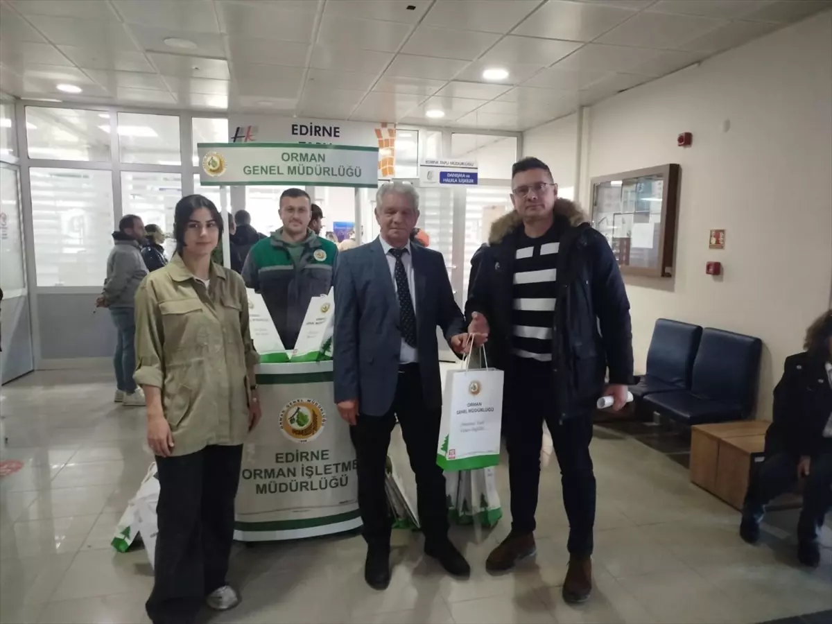 Edirne Tapu Müdürlüğü\'nde Fidan Dağıtımı