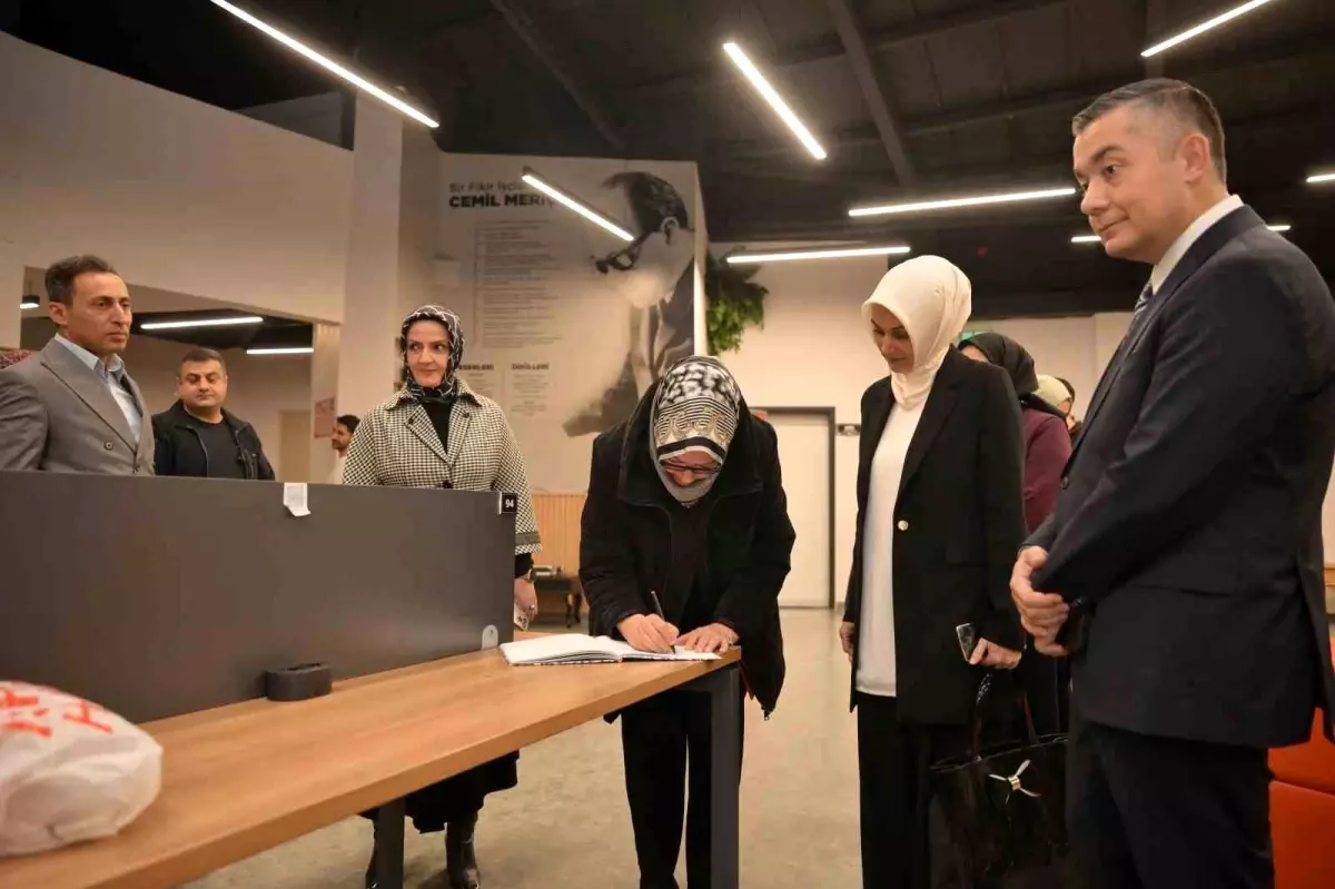 Esenyurt\'ta Cemil Meriç\'in düşünce dünyası anlatıldı