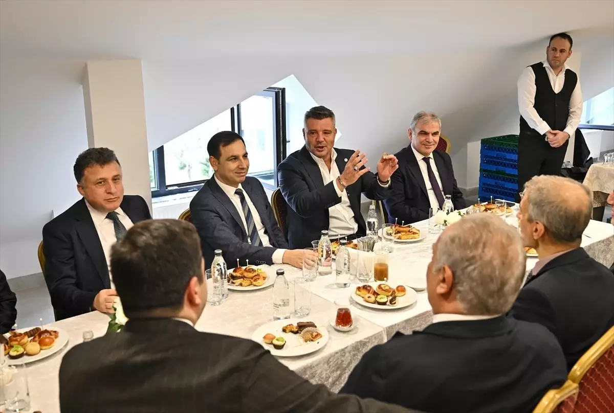 Saran\'dan Gençlere Yatırım Vurgusu