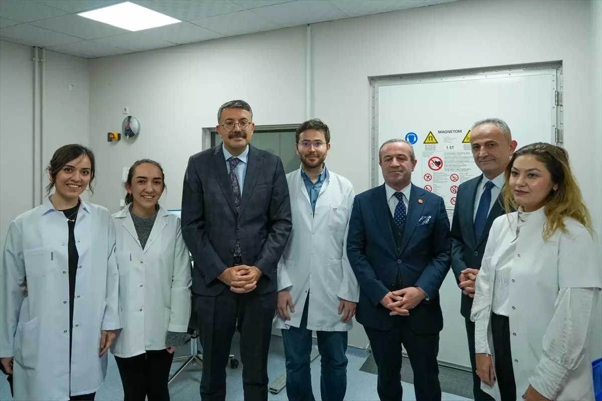 Hakkari Devlet Hastanesi\'nde son teknoloji MR cihazı hizmete sunuldu