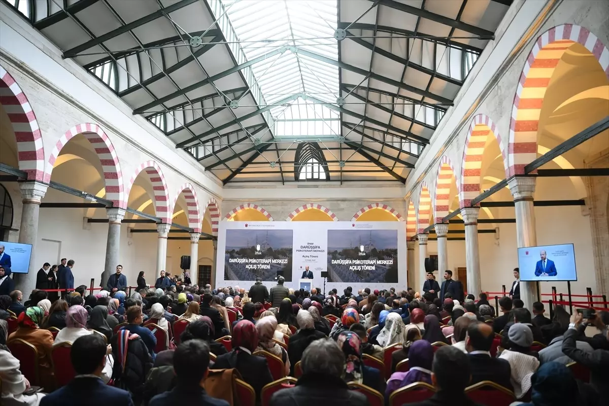 İbn Haldun Üniversitesi "Darüşşifa Psikoterapi Merkezi" törenle açıldı