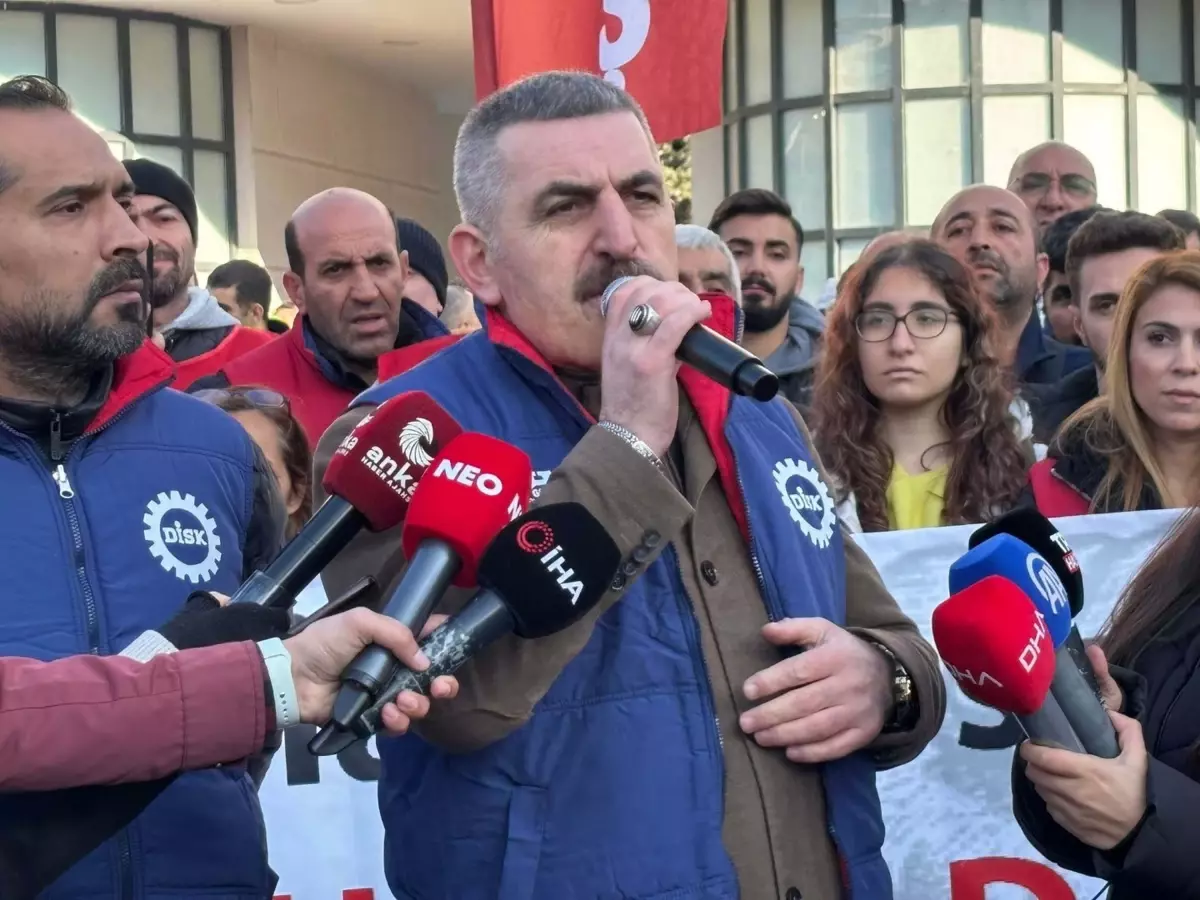 İzmir\'de İşçilerin Eylemi 4. Güne Girdi