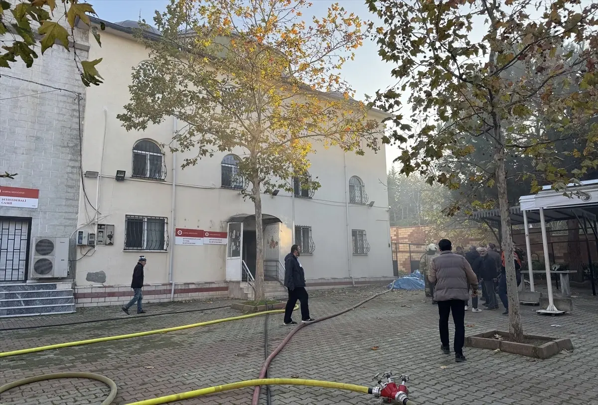 Kartal\'da Kur\'an Kursunda Yangın