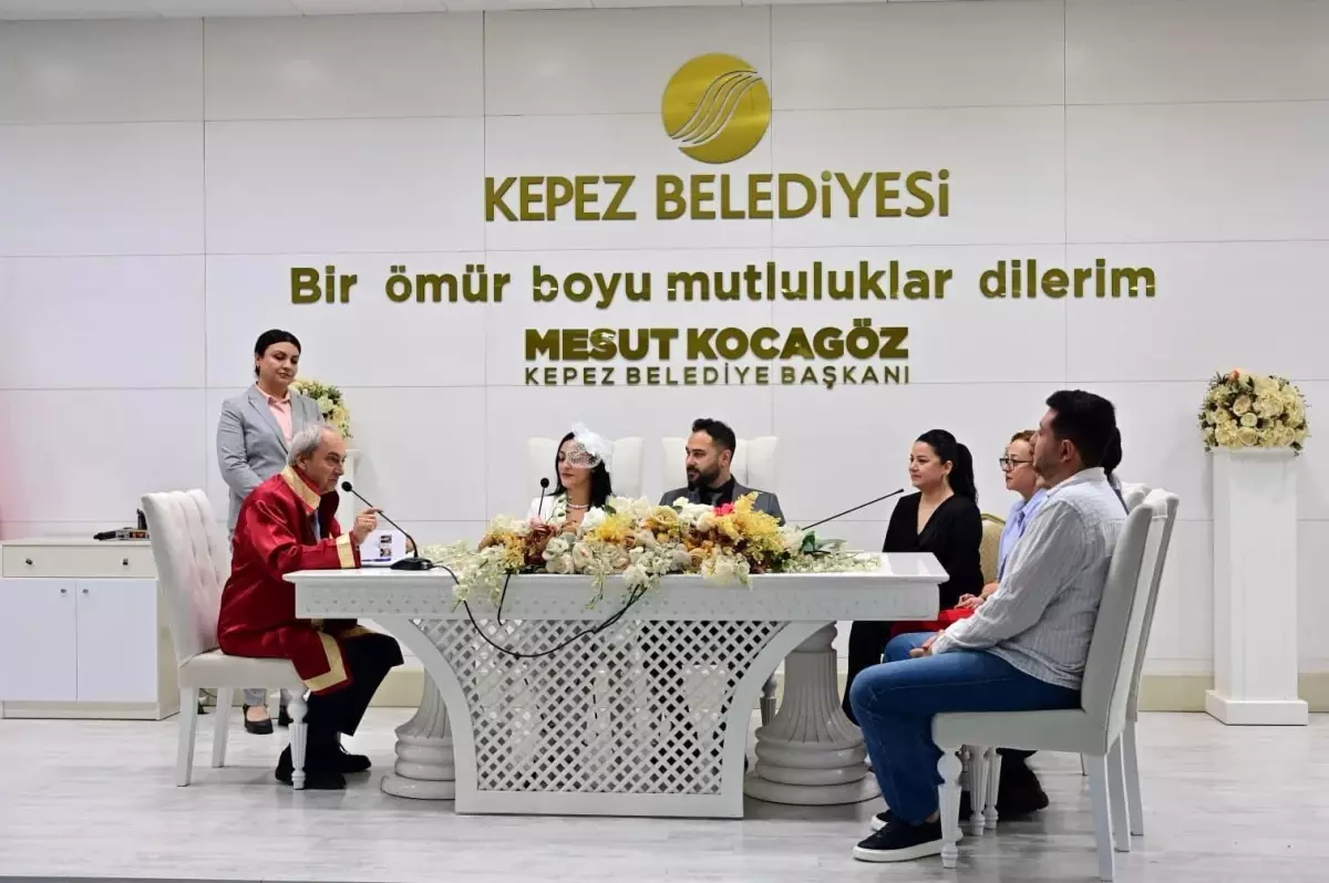 Kepez\'de yılın son özel gününde nikah yoğunluğu