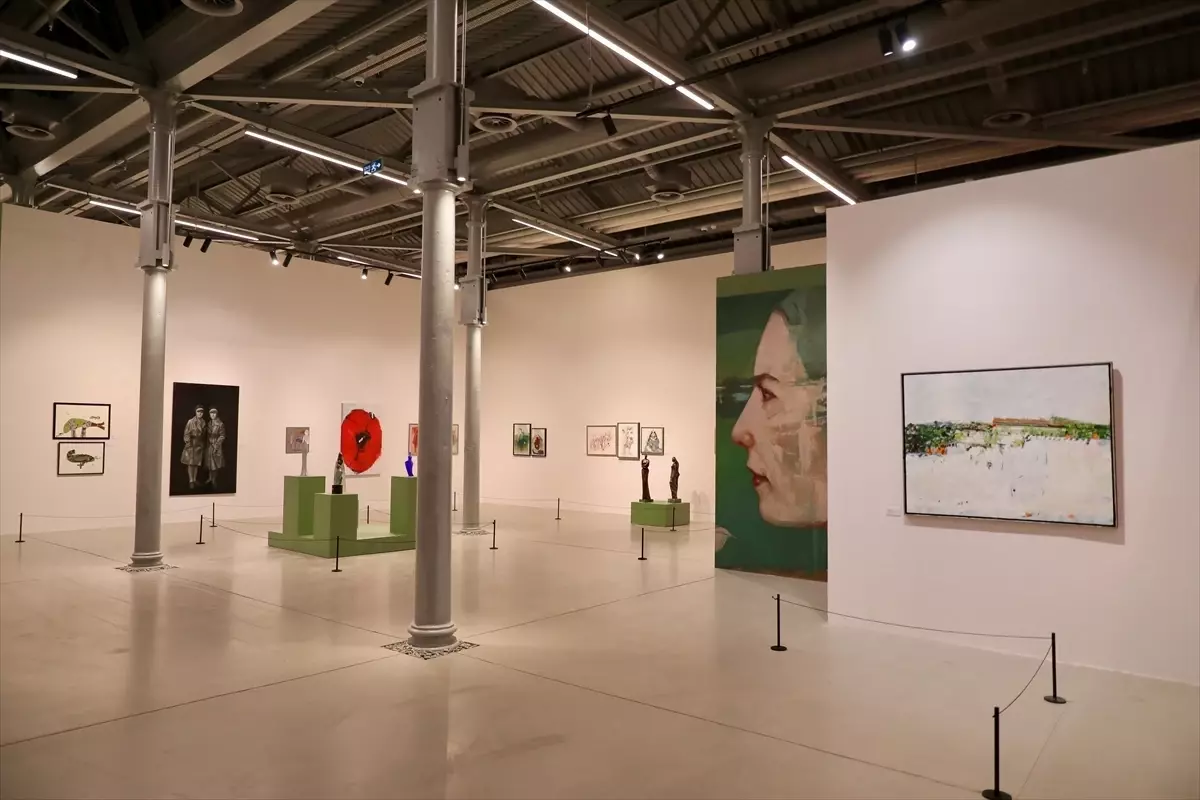 İBB\'de Sanat Sergisi Açıldı