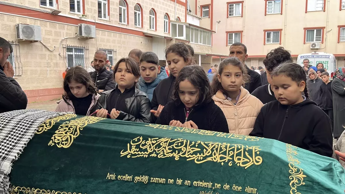 Minibüsün çarptığı 10 yaşındaki Miraç toprağa verildİ