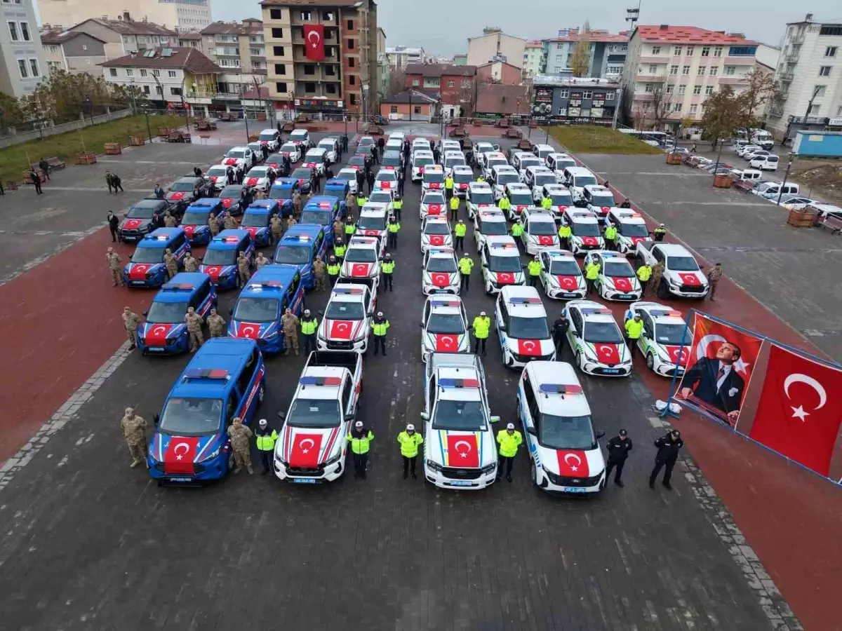 Muş\'ta 78 Yeni Hizmet Aracı Teslim Edildi