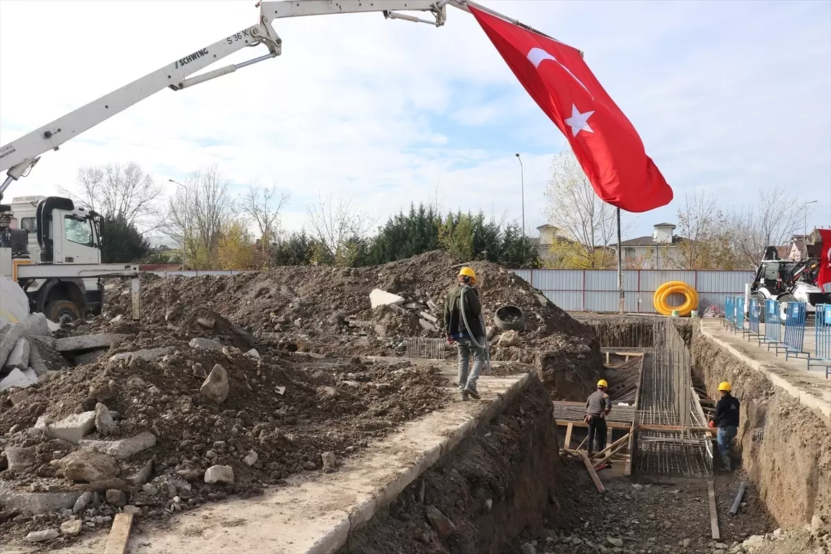 Serdivan\'da Yeni Pazar Projesi Başladı