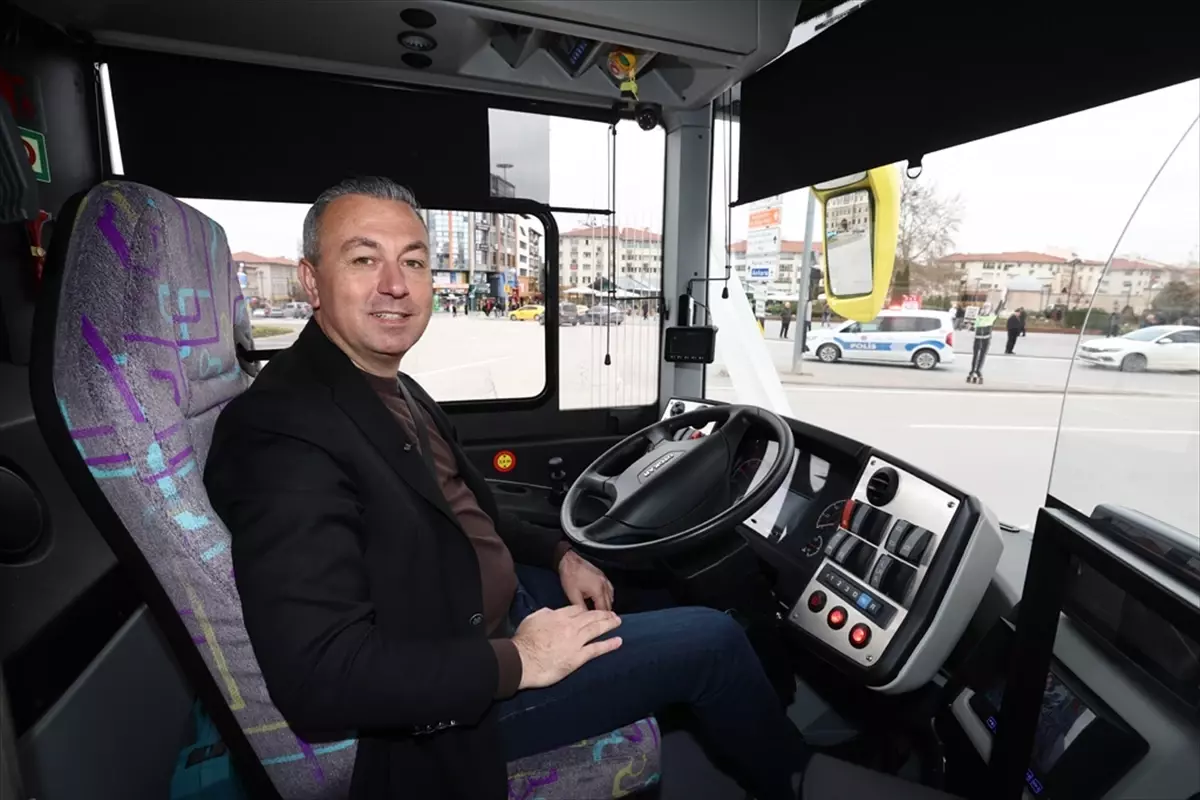 Sivas\'ta 4 Yeni Halk Otobüsü Hizmete Girdi