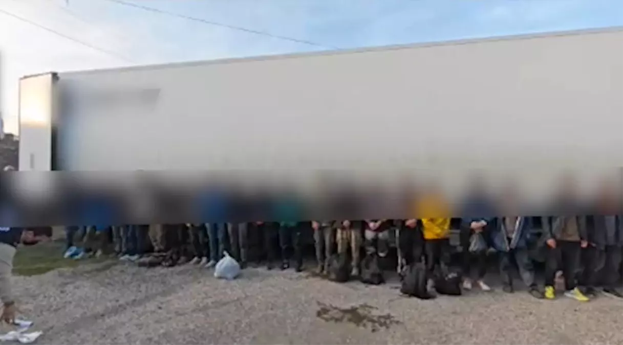 Sivas\'ta Göçmen Kaçakçılığı Operasyonu