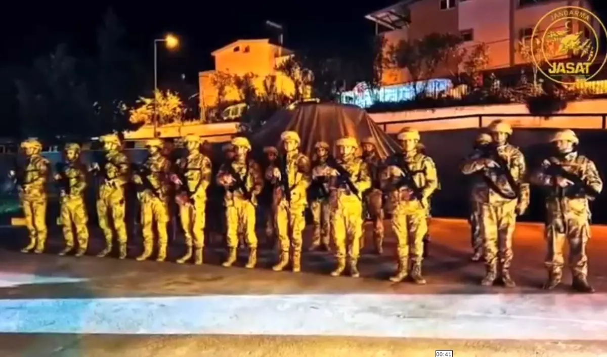 Söke\'de Silahlı Paylaşım Yapanlara Operasyon