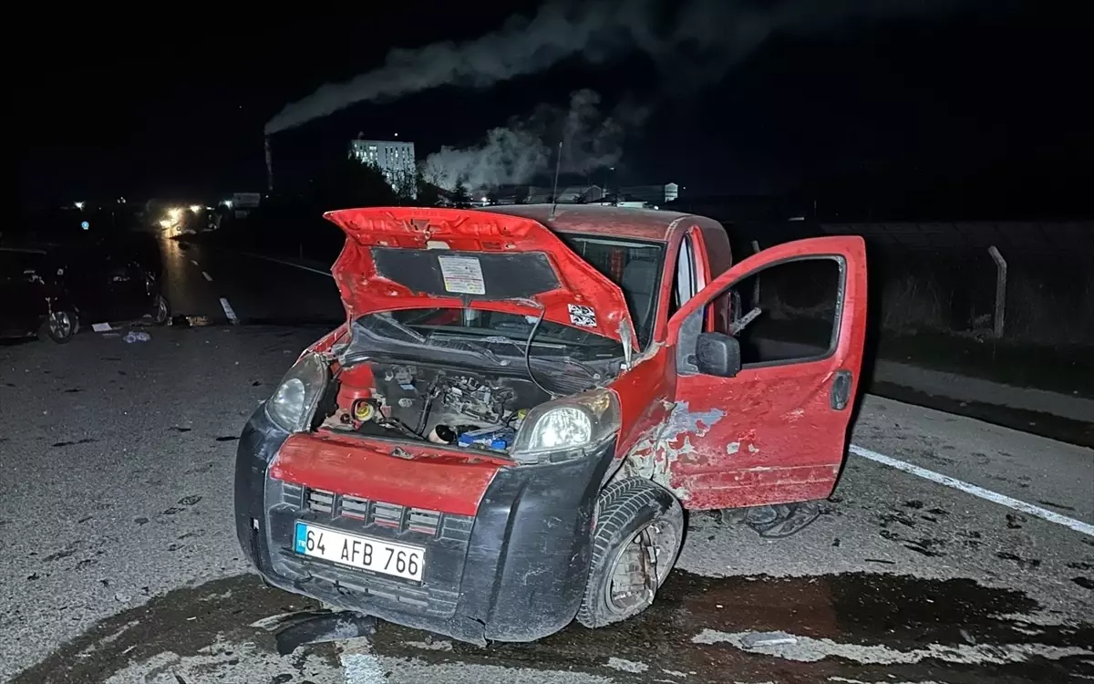 Uşak\'ta Kaza: 6 Yaralı