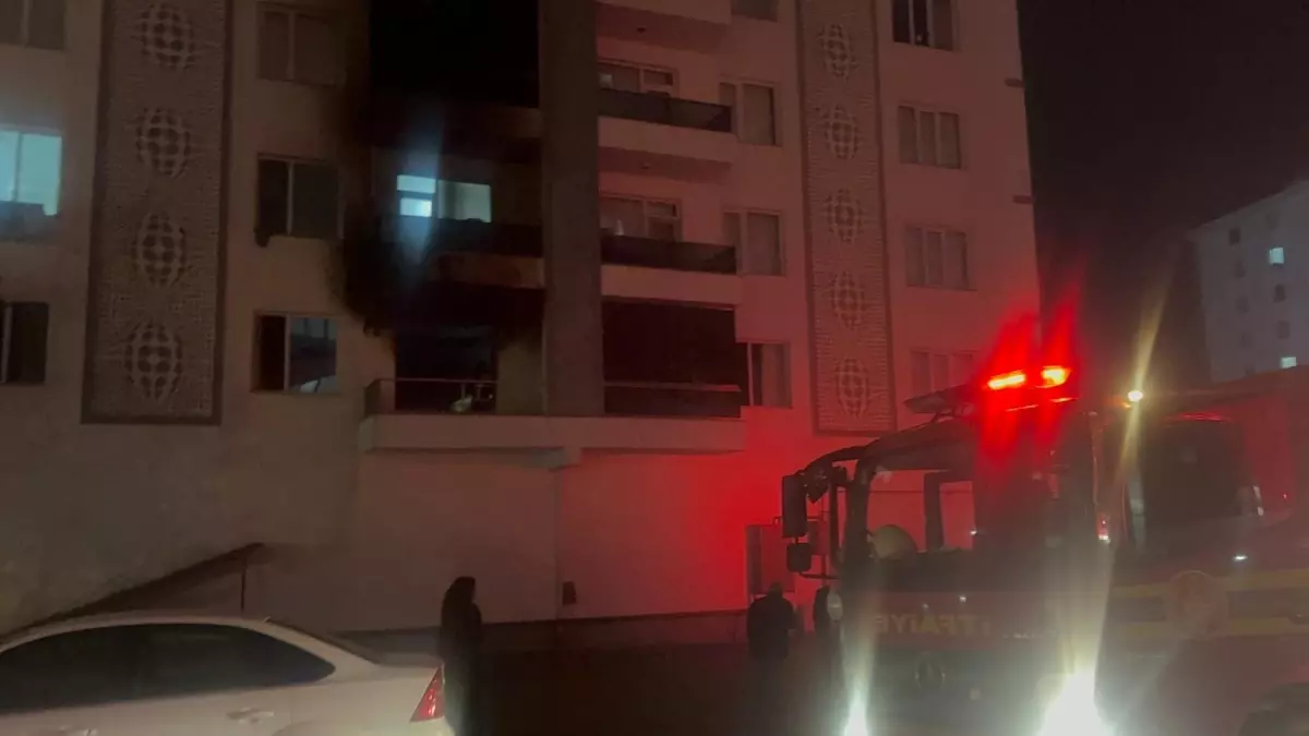 Uzaklaştırma kararı aldıran eşine kızdı, evi ateşe verdi