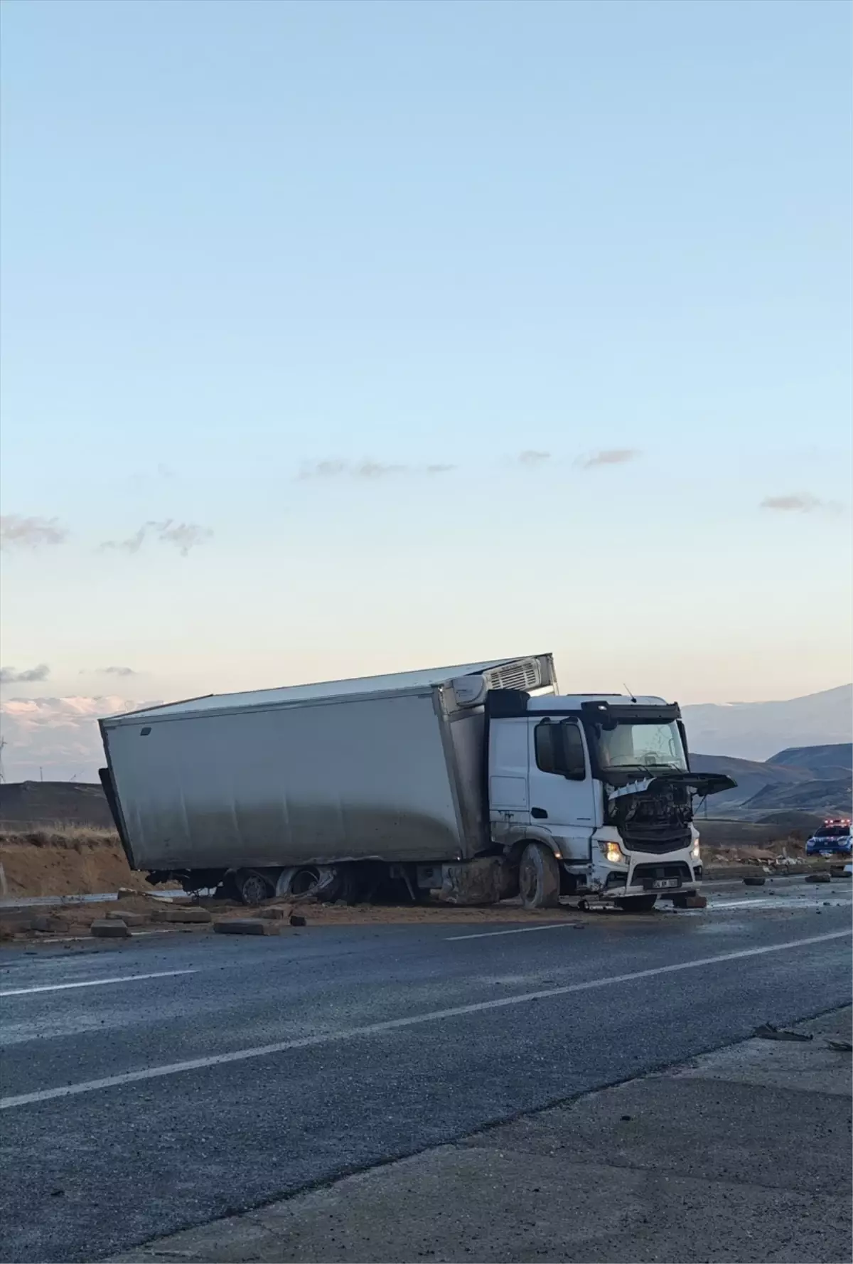 Van\'da Zincirleme Kaza: 3 Yaralı