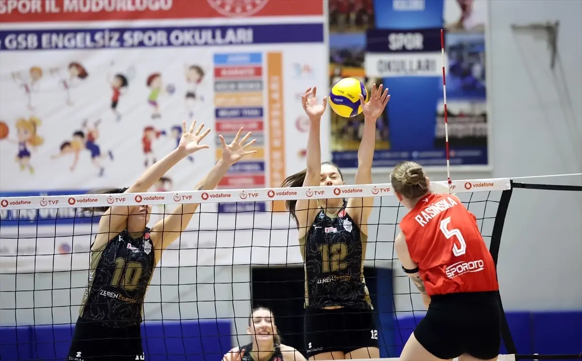 Zerenspor, Aydın\'ı 3-2 Yenerek Galip Geldi