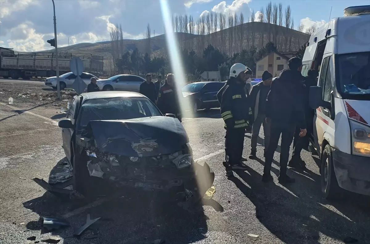 Yozgat\'ta Kaza: 5 Yaralı