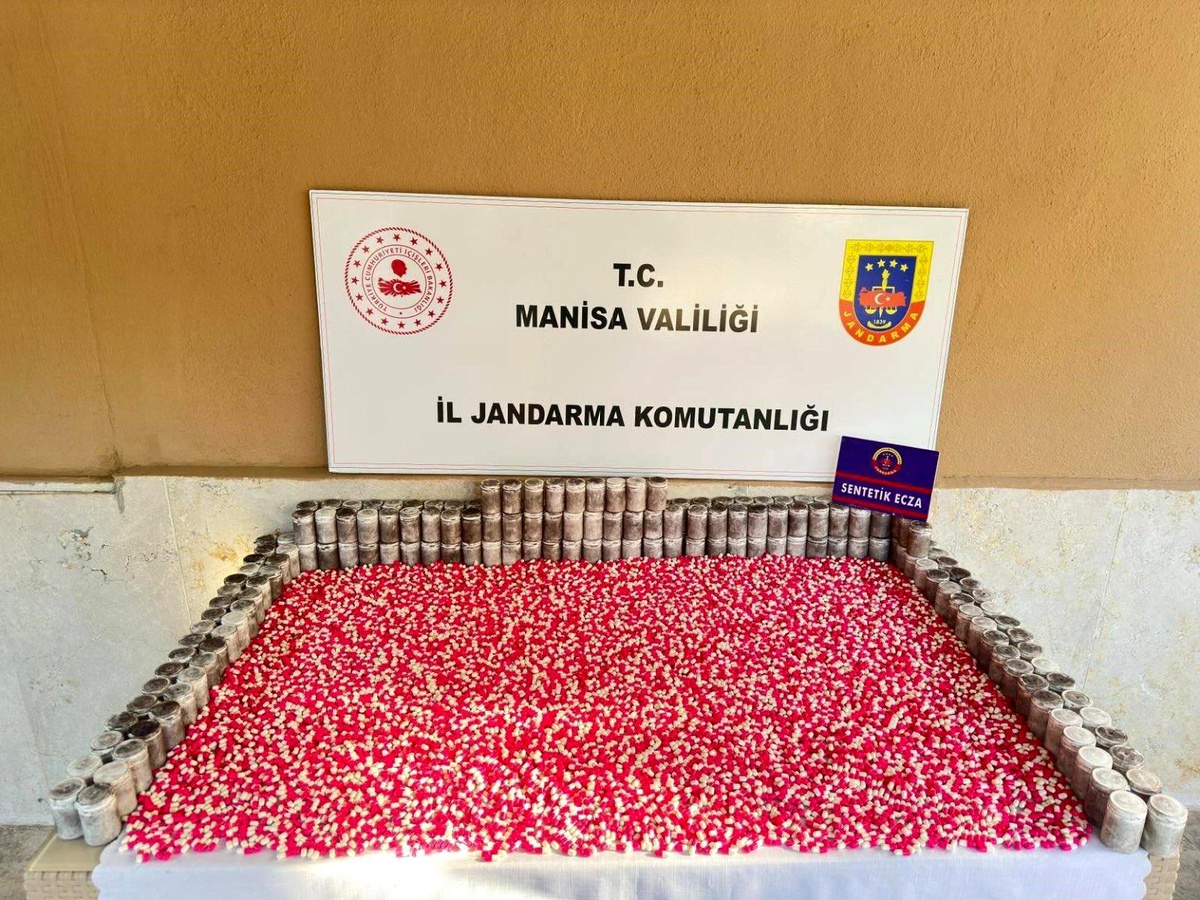 Alaşehir\'de Sentetik Ecza Operasyonu